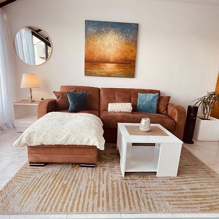 Seafront Apartment Terrace, Lounger & Panoramic Ocean Views Mellieħa Dış mekan fotoğraf