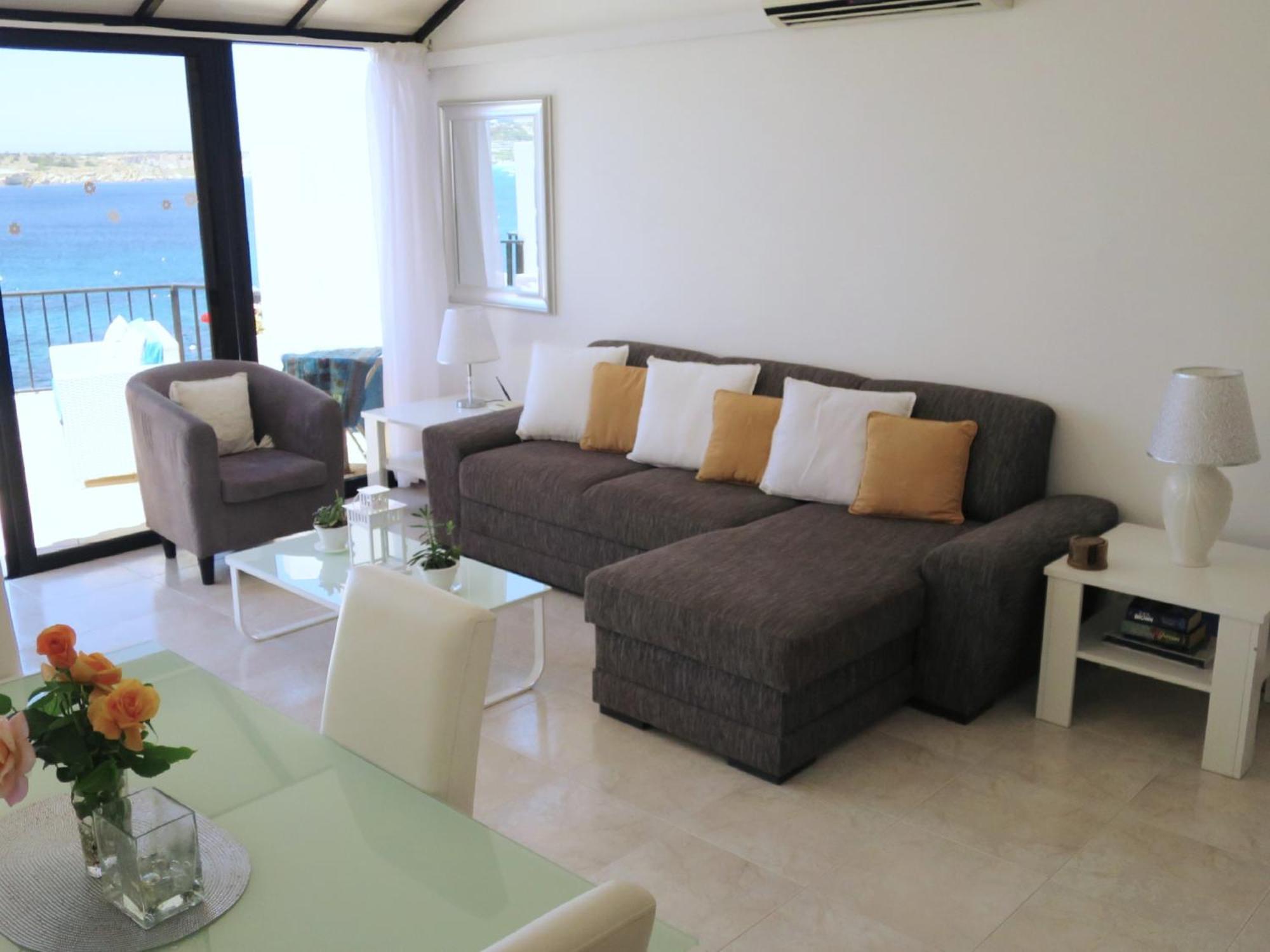 Seafront Apartment Terrace, Lounger & Panoramic Ocean Views Mellieħa Dış mekan fotoğraf
