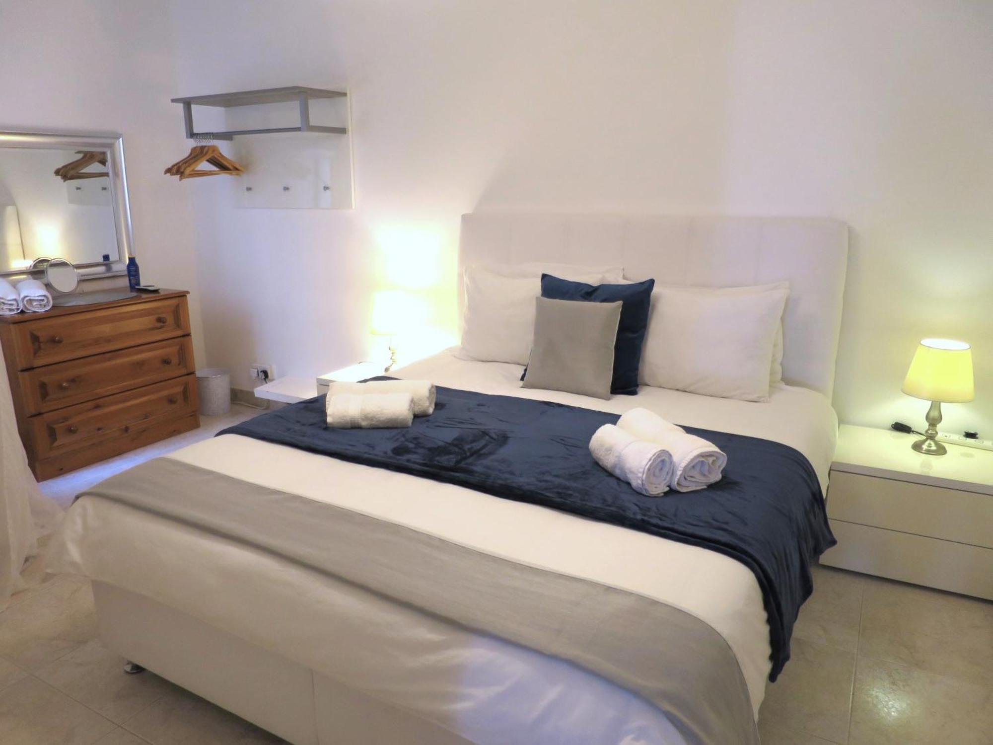 Seafront Apartment Terrace, Lounger & Panoramic Ocean Views Mellieħa Dış mekan fotoğraf