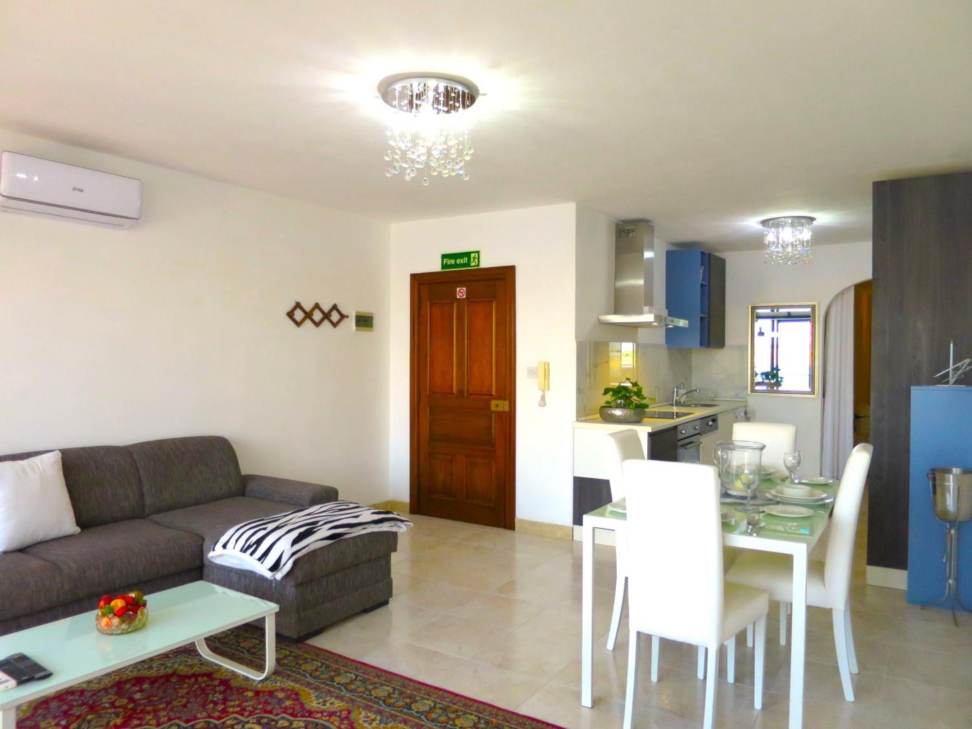 Seafront Apartment Terrace, Lounger & Panoramic Ocean Views Mellieħa Dış mekan fotoğraf