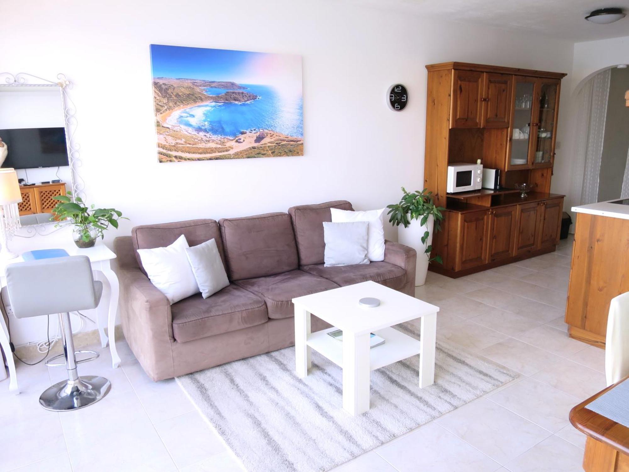 Seafront Apartment Terrace, Lounger & Panoramic Ocean Views Mellieħa Oda fotoğraf