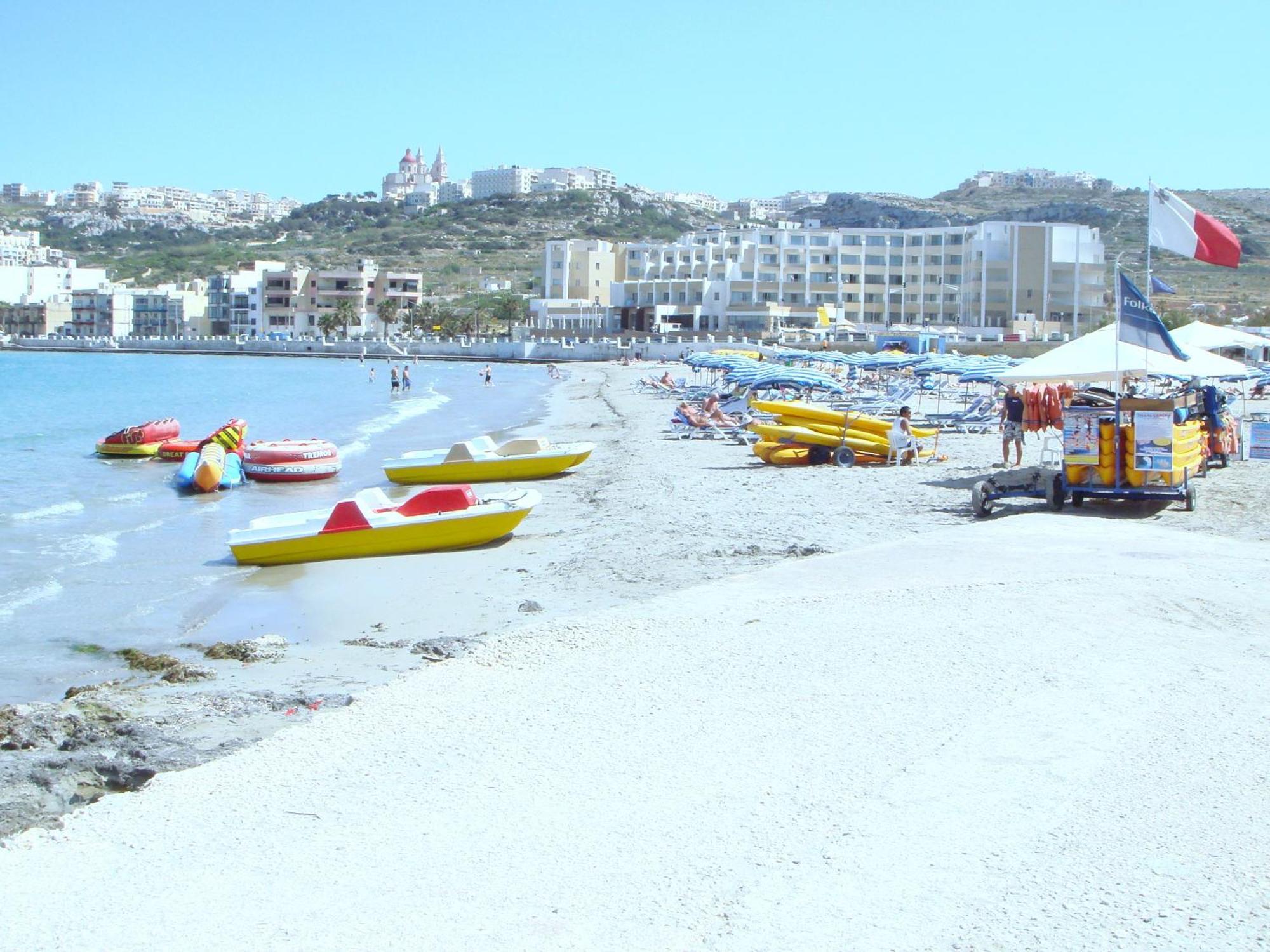 Seafront Apartment Terrace, Lounger & Panoramic Ocean Views Mellieħa Dış mekan fotoğraf