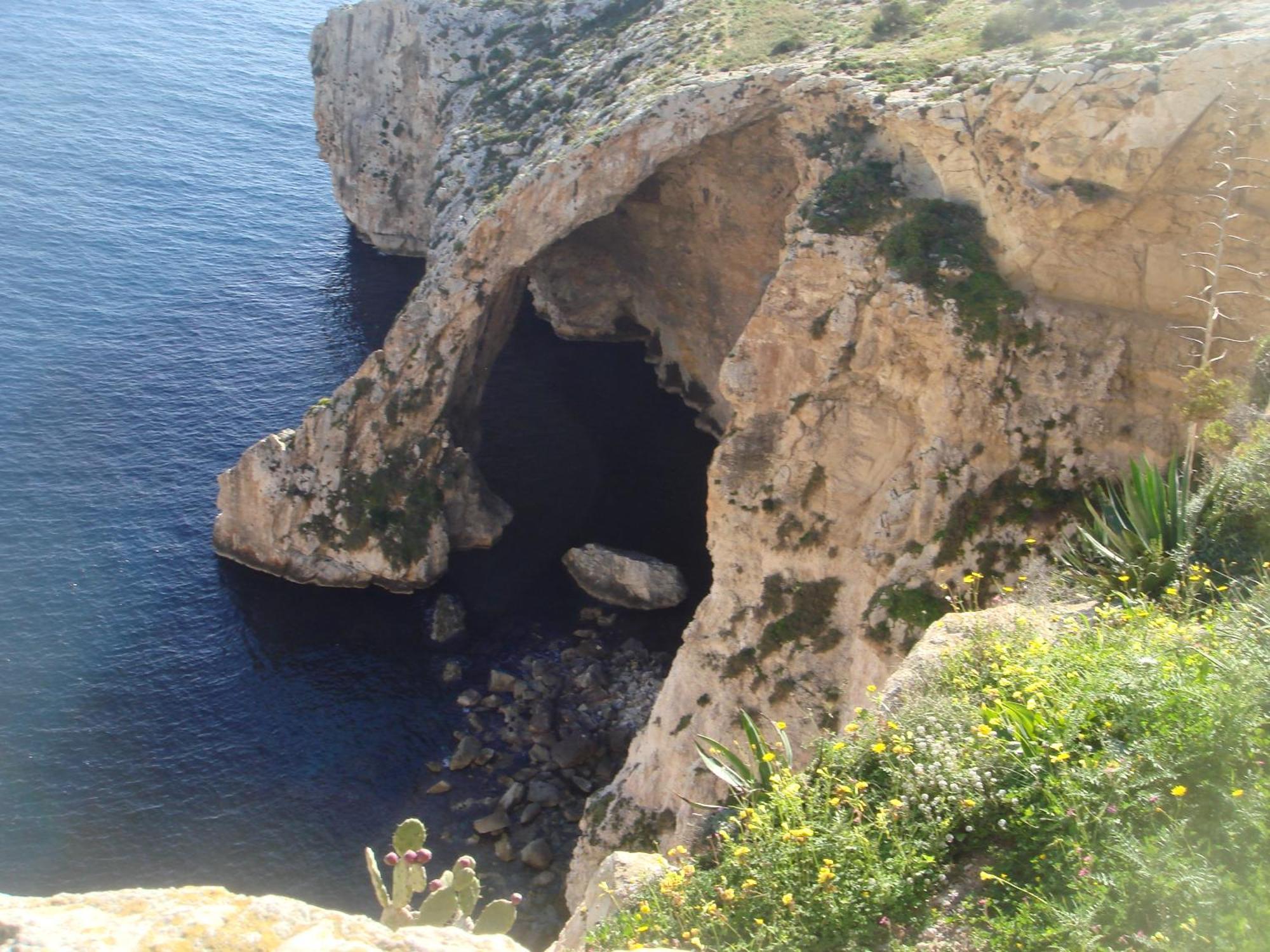 Seafront Apartment Terrace, Lounger & Panoramic Ocean Views Mellieħa Oda fotoğraf