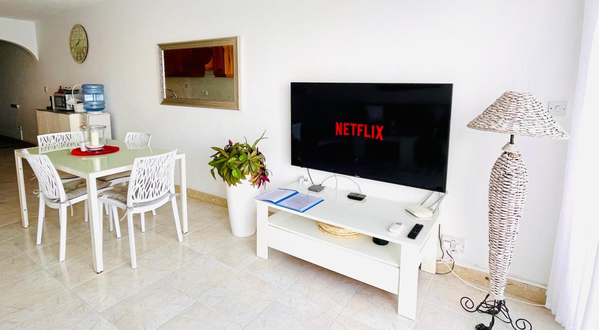 Seafront Apartment Terrace, Lounger & Panoramic Ocean Views Mellieħa Dış mekan fotoğraf