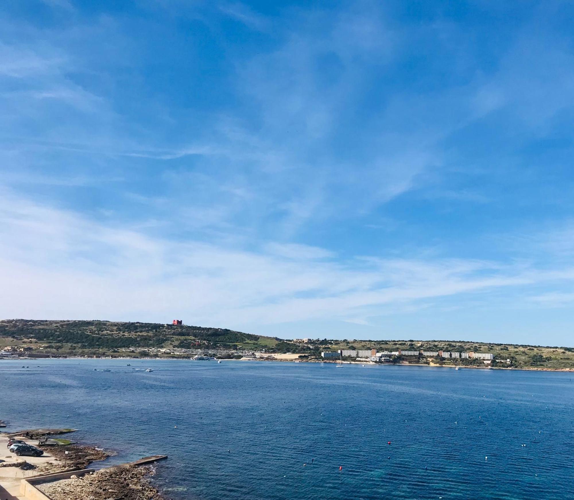 Seafront Apartment Terrace, Lounger & Panoramic Ocean Views Mellieħa Dış mekan fotoğraf